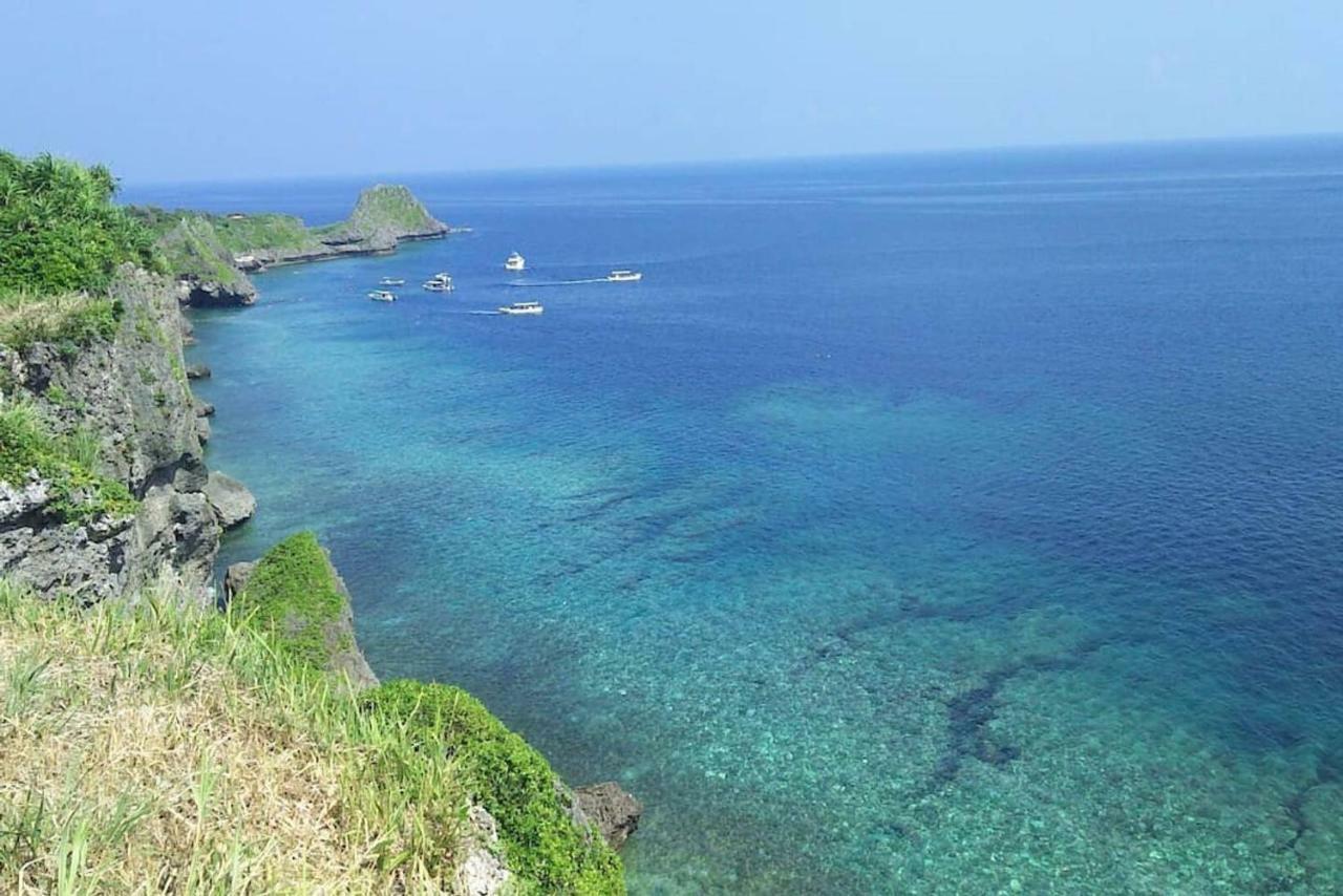 オーシャンリゾート真栄田岬 อนนะ ภายนอก รูปภาพ